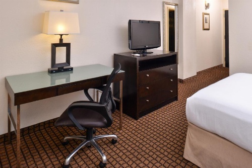 Ramada Plaza by Wyndham Sheridan Hotel & Convention Center image 32