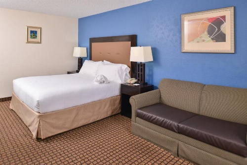 Ramada Plaza by Wyndham Sheridan Hotel & Convention Center image 39