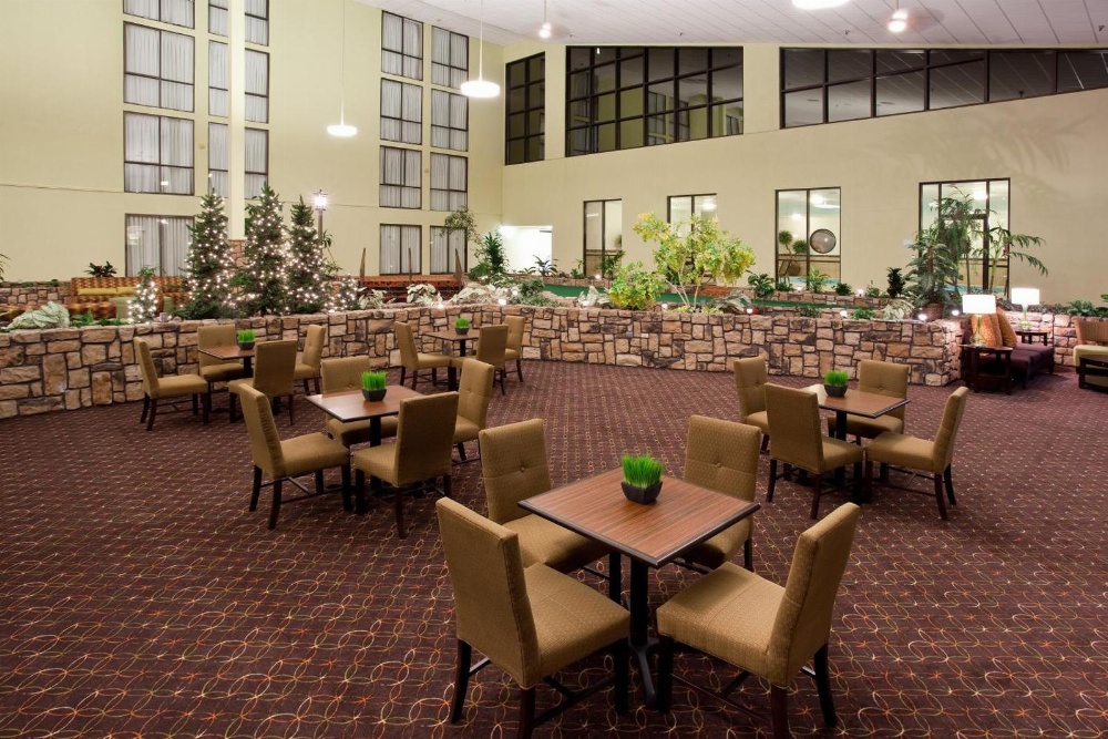 Ramada Plaza by Wyndham Sheridan Hotel & Convention Center